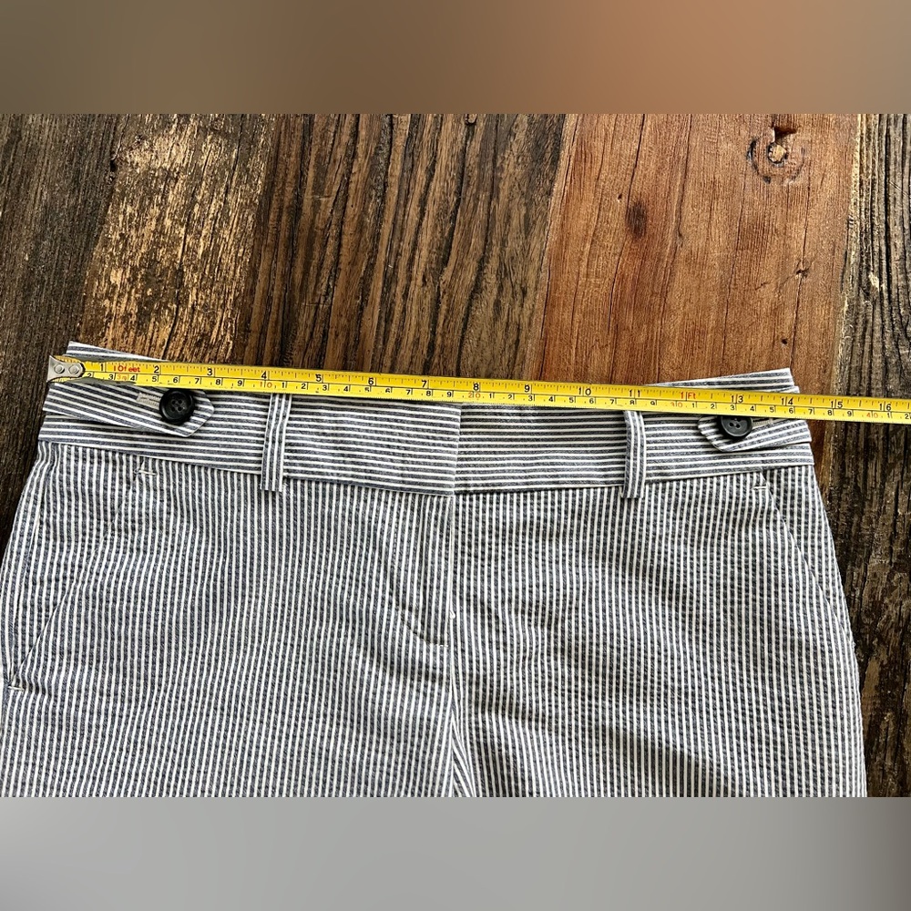 Ann Taylor Tailored Seersucker Shorts 00P NWOT - Picture 7 of 10